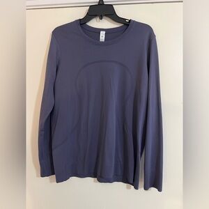 Womens lululemon swiftly tech relaxed fit hip length size 10 in perfect shape